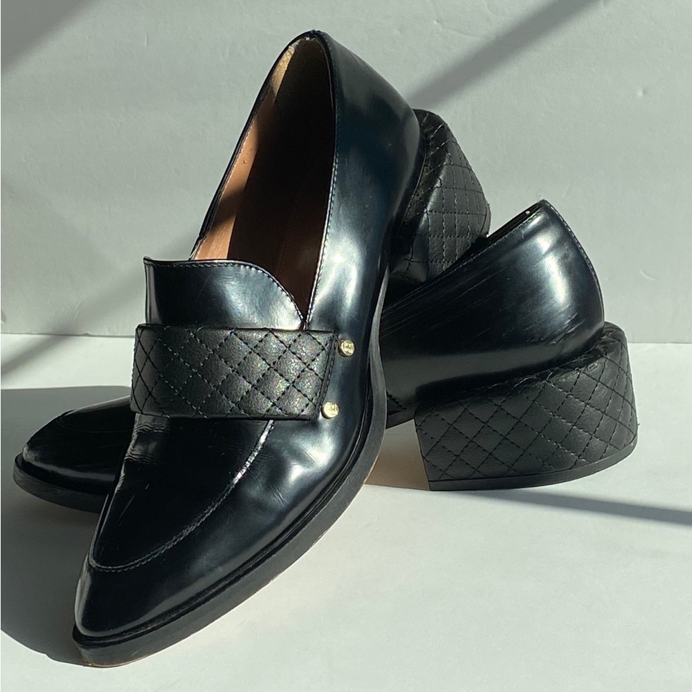 BCBGMAXAZRIA Women's Leather Bradwin Quilted Studded Loafer (39)